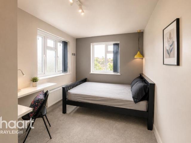 St Leonards, Southend 1 bed in a house share to rent £850 pcm £196 pw