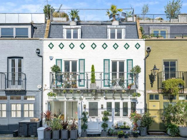 St Lukes Mews, Notting Hill W11 4 bed terraced house to rent £8,558 pcm £1,975 pw