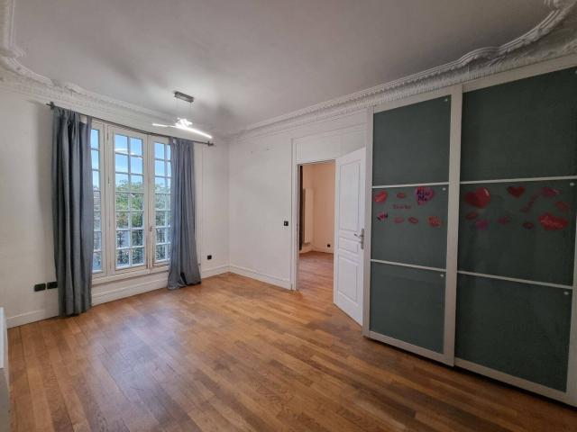 ST MANDE Av Alphand Appartement 2/3 pièces au 3° étage