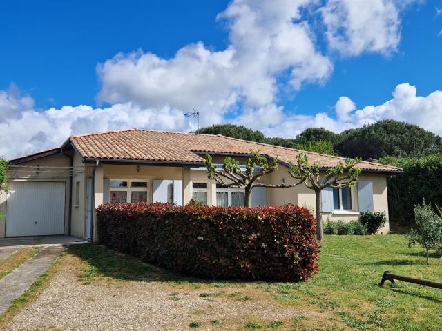 Proche gare LANGON Maison de plain pied 3 chambres gar. 136m² Saint Macaire