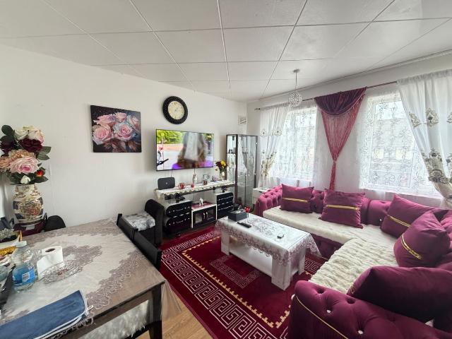 St. Martins Close, Enfield EN1, 1 bed flat to rent, £1,450 pcm | PrimeLocation