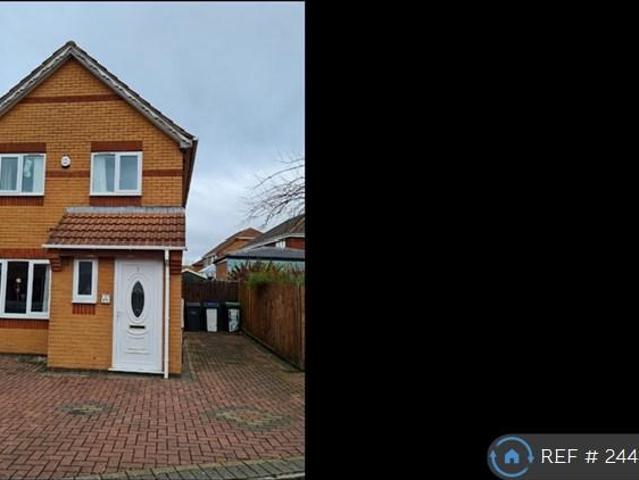 St Martins Drive, Tipton, DY4 3 bed semi detached house to rent £1,175 pcm £271 pw