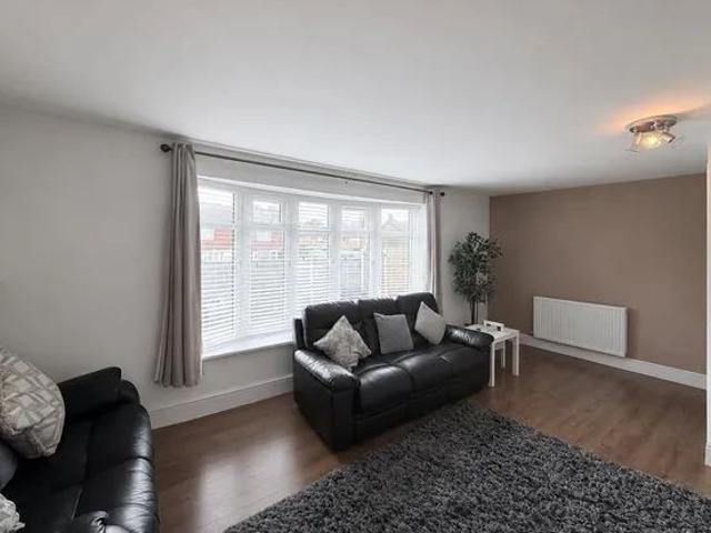St. Martins Gardens, Nottingham, NG8 3BD, Property for rent