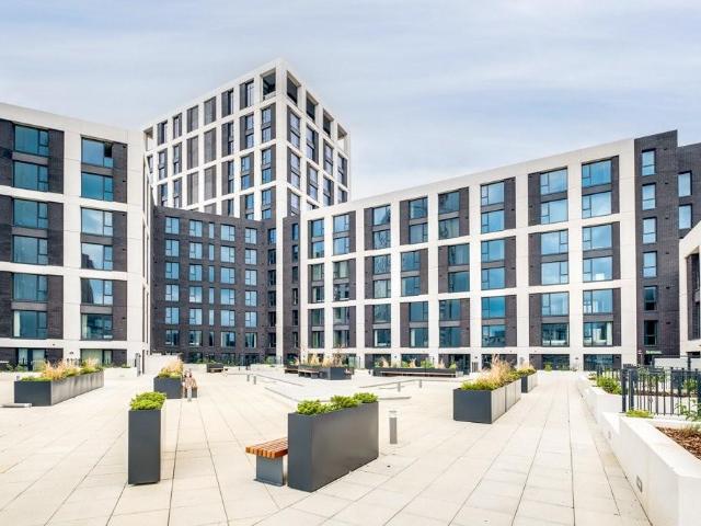 St Martins Place, Birmingham B15 2 bed apartment to rent £1,350 pcm £312 pw