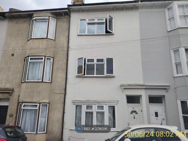 St. Martins Place, Brighton BN2, 4 bed terraced house to rent, £2,000 pcm | PrimeLocation