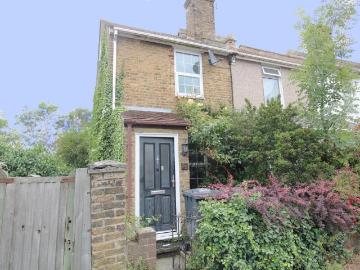 St Martins Road, Dartford, Kent, DA1 1UJ 2 bed end of terrace house to rent £1,550 pcm £358 pw