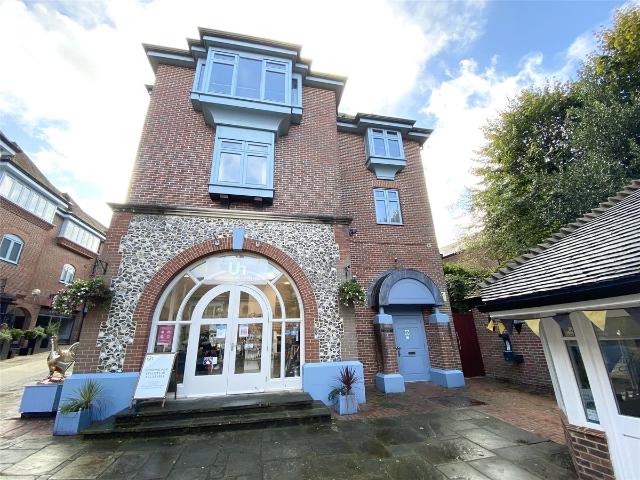 St. Martins Walk, Dorking RH4, 1 bed flat to rent, £1,200 pcm | PrimeLocation
