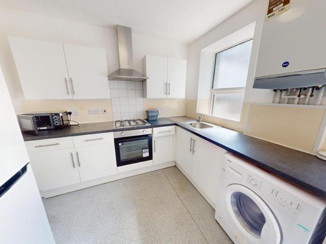 St Mary Magdalene Street, Brighton, BN2 4 bed detached house to rent £2,250 pcm £519 pw