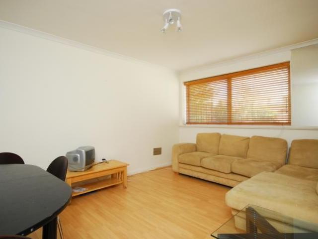St Mary Le Park Court, Battersea SW11, 2 bed flat to rent, £2,800 pcm | PrimeLocation