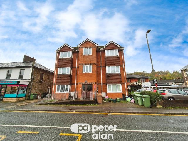 St. Mary Street, Newport NP11, 2 bed flat to rent, £700 pcm | PrimeLocation