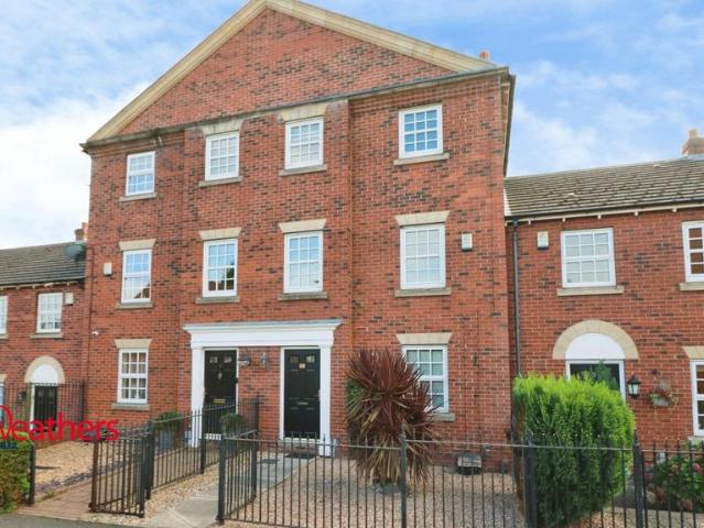 St Marys Walk, Sprotborough, Doncaster 3 bed townhouse to rent £1,000 pcm £231 pw