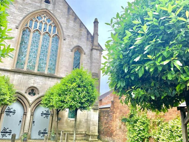 St Mary's Assembly Rooms, Northgate. 1 bed flat to rent £775 pcm £179 pw