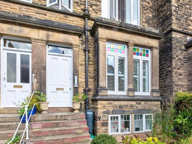 St Mary's Avenue, Harrogate 1 bed flat to rent £1,000 pcm £231 pw