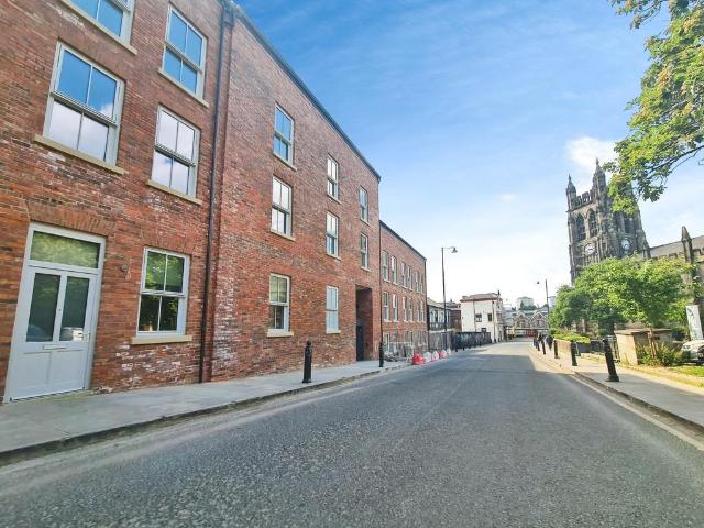 St Marys Gate, 16 Churchgate. 2 bed flat to rent £1,350 pcm £312 pw