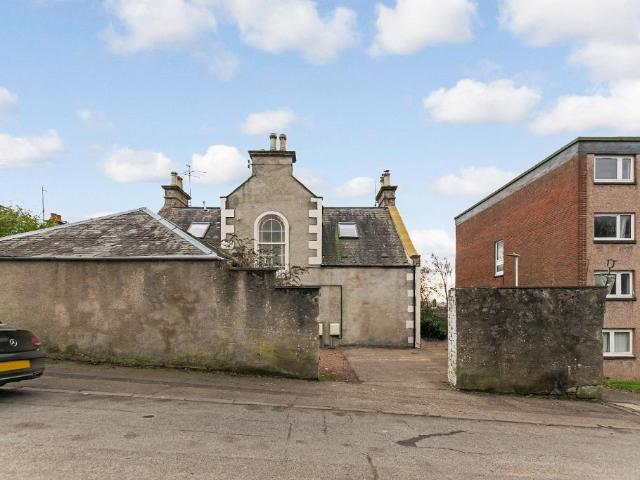 St Marys Place, Dundee DD1 4 bed flat to rent £1,250 pcm £288 pw