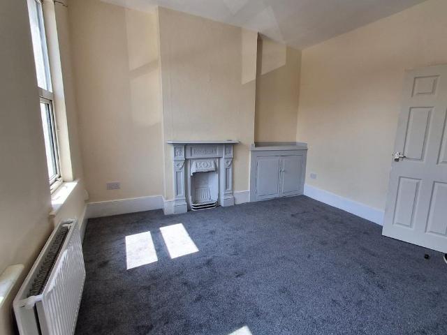St. Marys Road, Ilford IG1 4 bed house to rent £2,800 pcm £646 pw