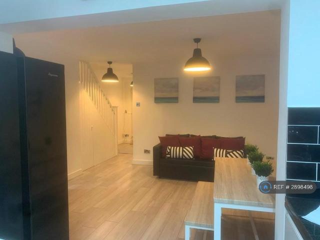 St. Mary's Road, London, E10 5 bed terraced house to rent £3,900 pcm £900 pw