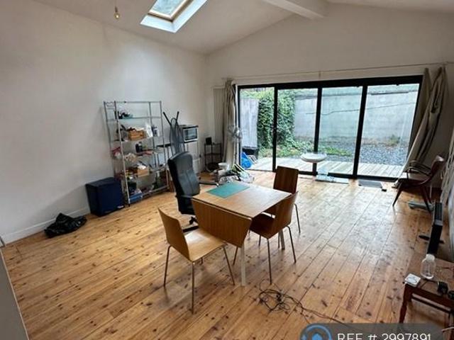 St Mary's Road, London, E13 3 bed terraced house to rent £2,300 pcm £531 pw