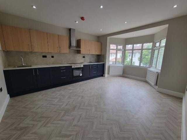 St. Marys Road, London NW11, 3 bed flat to rent, £2,250 pcm | PrimeLocation