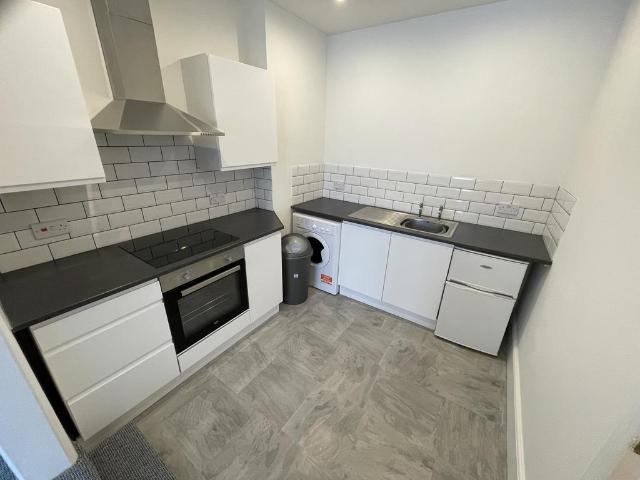 St. Marys Road, Smethwick, B67 1 bed apartment to rent £775 pcm £179 pw