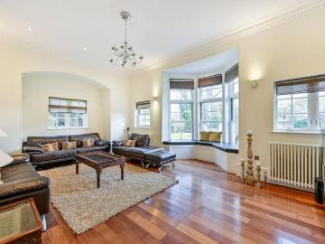 St Marys Road, South Buckinghamshire. 6 bed detached house to rent £11,483 pcm £2,650 pw