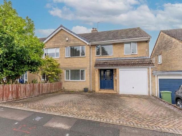 St. Marys Road, Tetbury, GL8 4 bed semi detached house to rent £1,900 pcm £438 pw