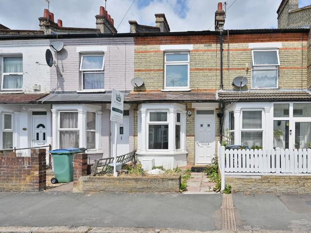 St. Marys Road, Watford WD18, 2 bed terraced house to rent, £1,800 pcm | PrimeLocation