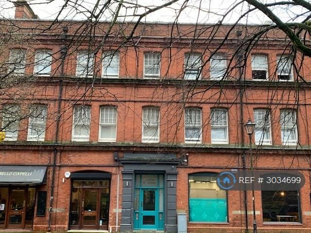 St Marys Square, Swansea, SA1 Studio to rent £650 pcm £150 pw