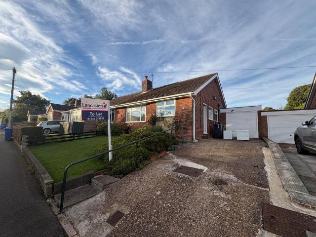 St Margaret Avenue, Deepcar. 2 bed semi detached bungalow to rent £925 pcm £213 pw