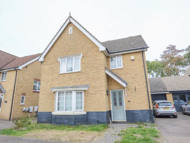 St Margarets Close, Thorpe Marriott, Norwich NR8, 3 bed property to rent, £1,250 pcm | PrimeLocation