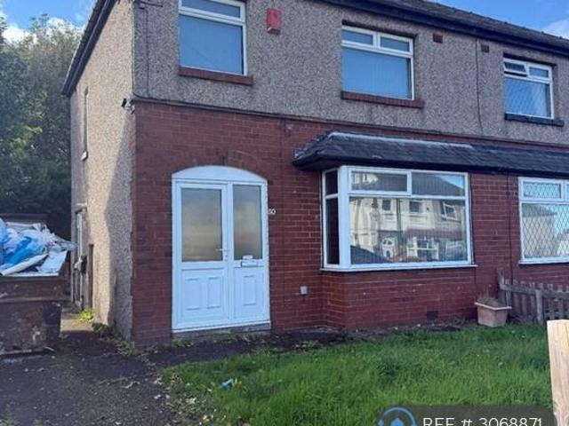 St Margarets Avenue, Bradford, BD4 3 bed semi detached house to rent £950 pcm £219 pw