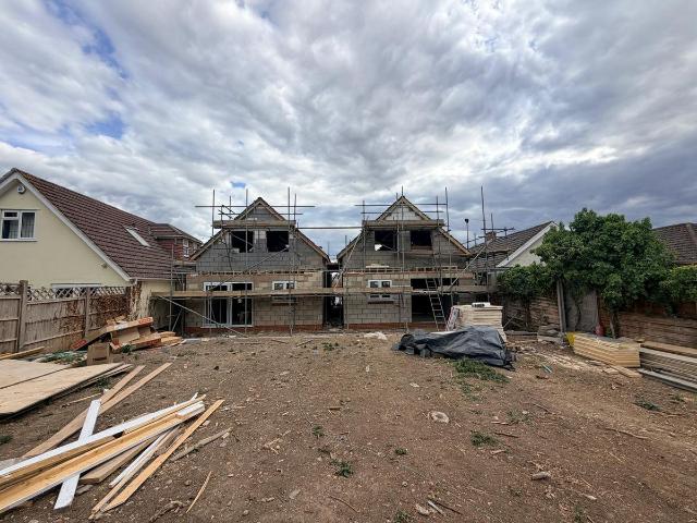 St Margarets Avenue, Hillingdon Uxbridge UB8, 4 bed detached house to rent, £3,999 pcm | PrimeLocation