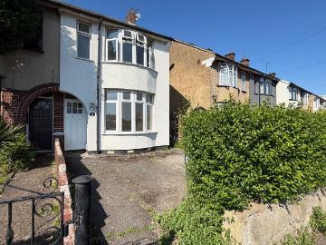 St. Margarets Avenue, Luton, Bedfordshire LU3, 2 bed detached house to rent, £1,350 pcm | PrimeLocation