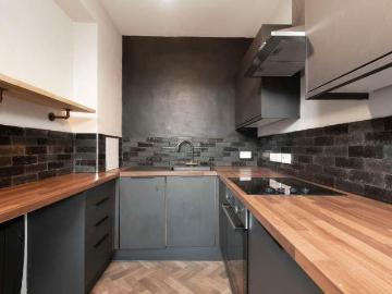 Cheltenham, Gloucestershire county, Southdowns