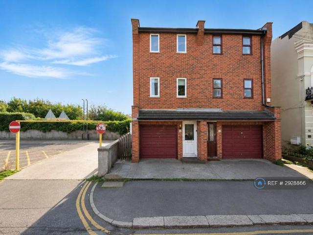 St. Margarets Road, Hastings, Saint. 3 bed semi detached house to rent £1,650 pcm £381 pw
