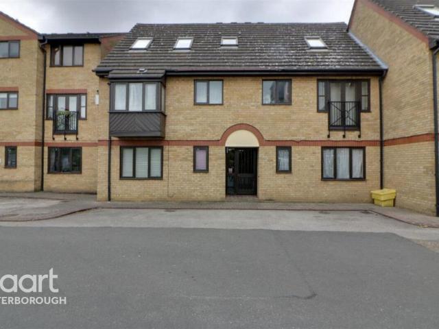 St Margarets Road, Peterborough 1 bed apartment to rent £695 pcm £160 pw