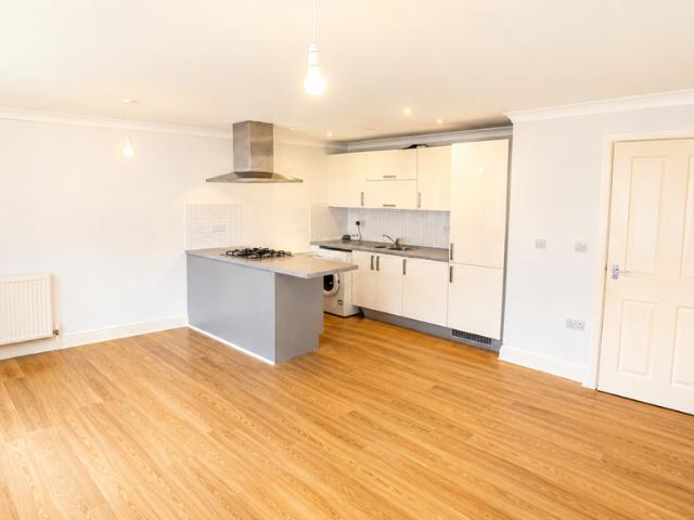 St. Mark's Place, Dagenham, RM10 2 bed flat to rent £1,600 pcm £369 pw