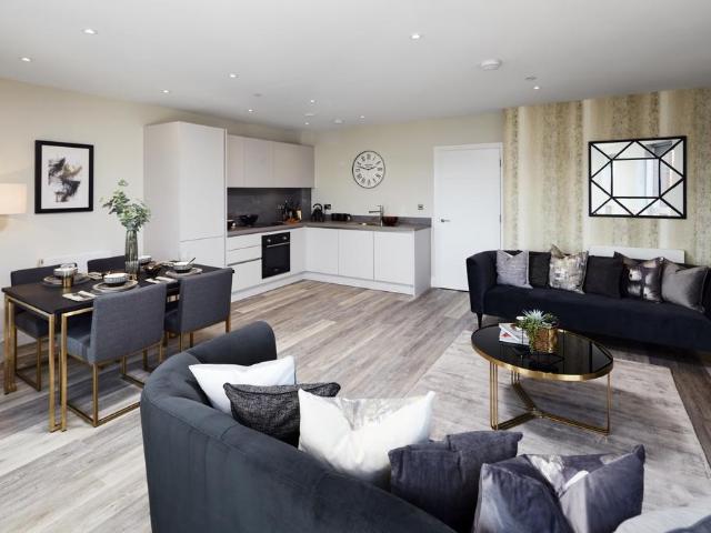 St. Marks Road Bromley BR2 2 bed flat to rent £1,950 pcm £450 pw