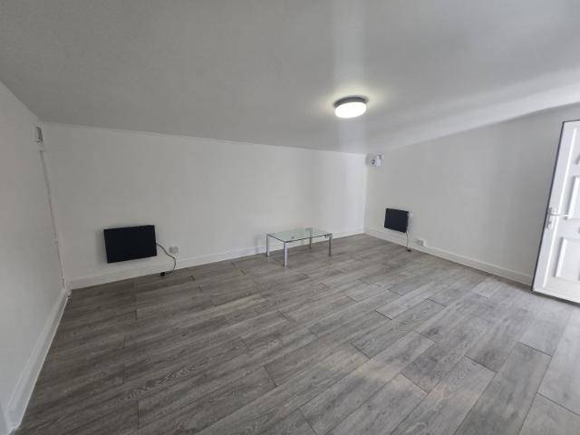 St. Mark's Road, Enfield, EN1 8322EF50 638C 48A8 87E8 8172AA68A450 Castles Estate Agents