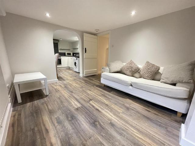 St. Michaels Villas, Leeds 1 bed apartment to rent £975 pcm £225 pw