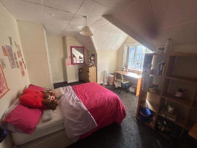 St Michaels Villas, Leeds 7 bed house to rent £3,640 pcm £840 pw