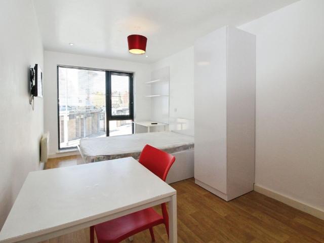 St. Michaels Lane, Leeds, West Yorkshire LS6, 1 bed flat to rent, £625 pcm | PrimeLocation