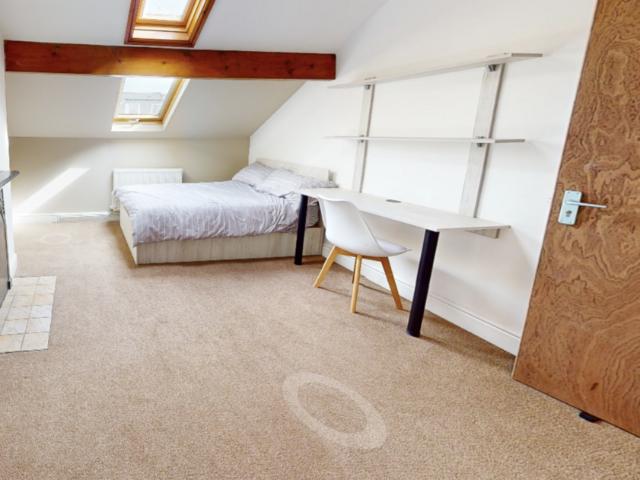 St Michaels Road, Leeds LS6 5 bed house to rent £2,513 pcm £580 pw