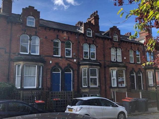 St. Michaels Road, Leeds 3 bed duplex to rent £1,560 pcm £360 pw