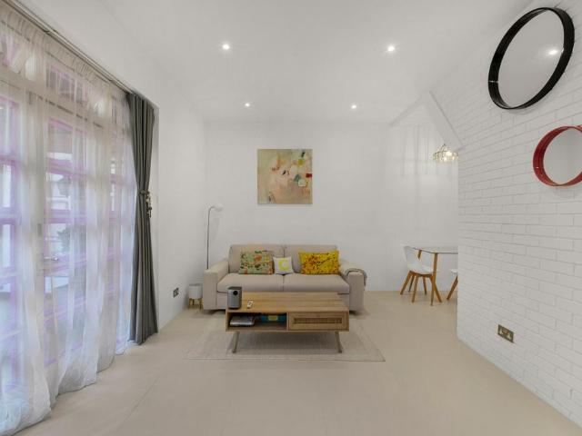 St. Michaels Street, London, W2 1 bed mews to rent £4,500 pcm £1,038 pw