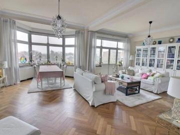 ST MICHEL ETTERBEEK – Beautiful 3BDR Apart, 2 BDR, Terr, Pkg