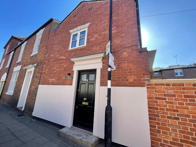 St. Nicholas Church Street, Warwick CV34, 1 bed flat to rent, £1,400 pcm | PrimeLocation