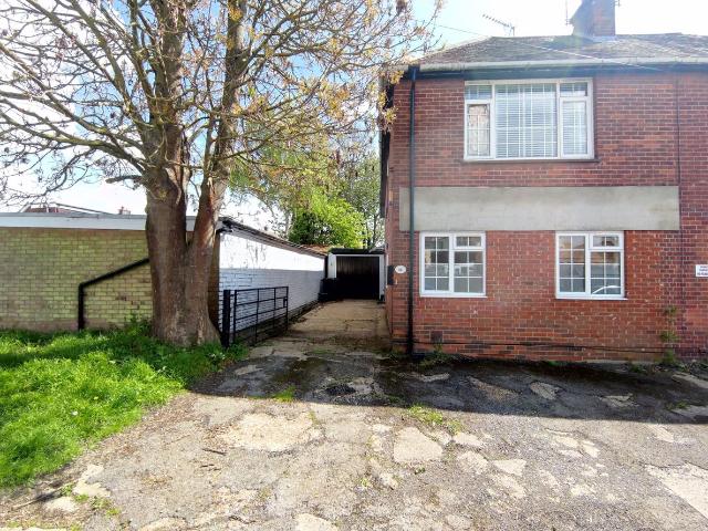 St. Nicholas Close, Witham CM8, 3 bed flat to rent, £1,495 pcm | PrimeLocation