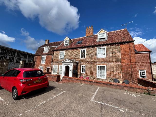 St. Nicholas Street, THETFORD 1 bed flat to rent £850 pcm £196 pw