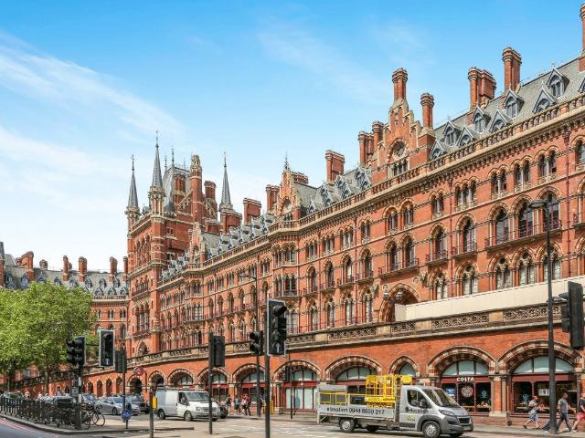 St Pancras Chambers, Kings Cross NW1, 1 bed flat to rent, £3,098 pcm | PrimeLocation